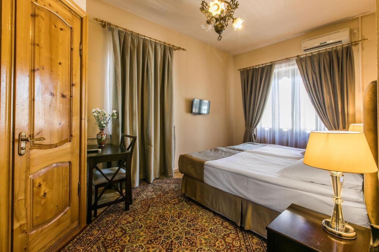 Hotel Vip Tbilisi Esterno foto