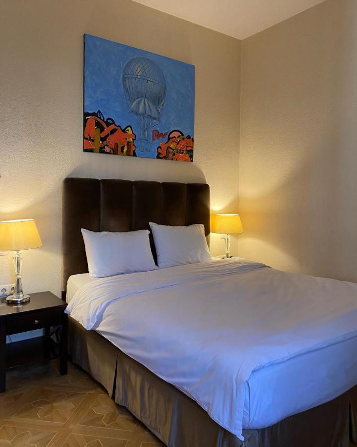 Hotel Vip Tbilisi Esterno foto