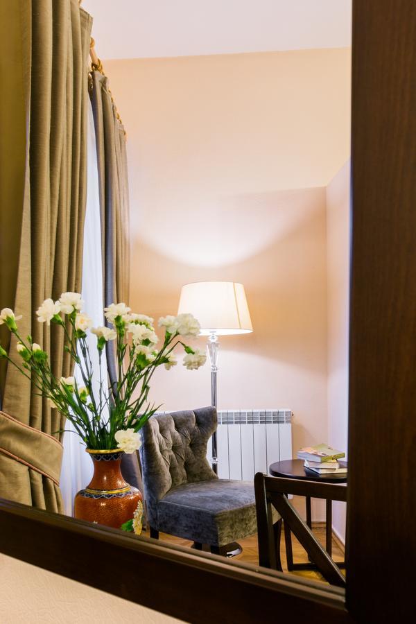 Hotel Vip Tbilisi Esterno foto