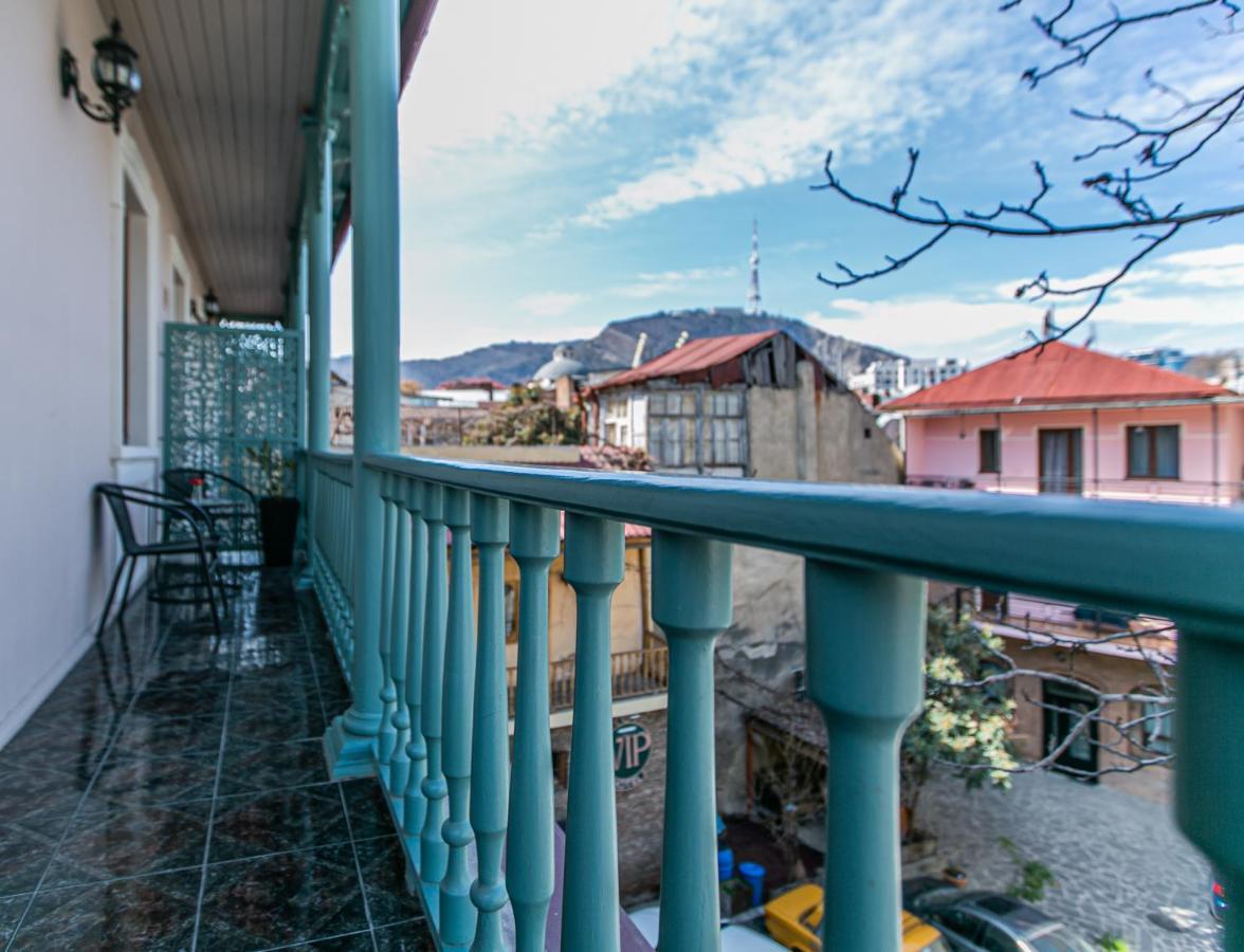 Hotel Vip Tbilisi Esterno foto
